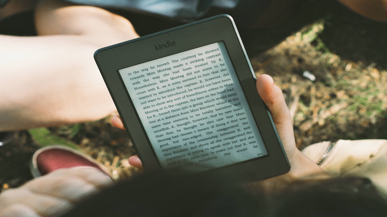 imagine of an ebook reader being held by a person